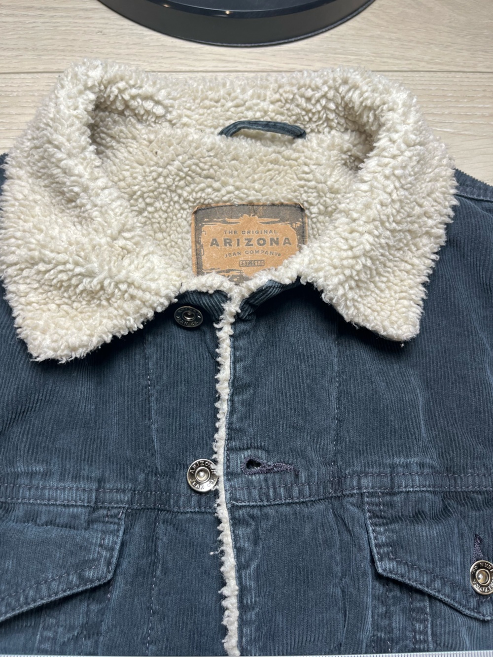 Arizona Jean Company Navy Corduroy Jacket with Cream Sherpa Collar men’s medium